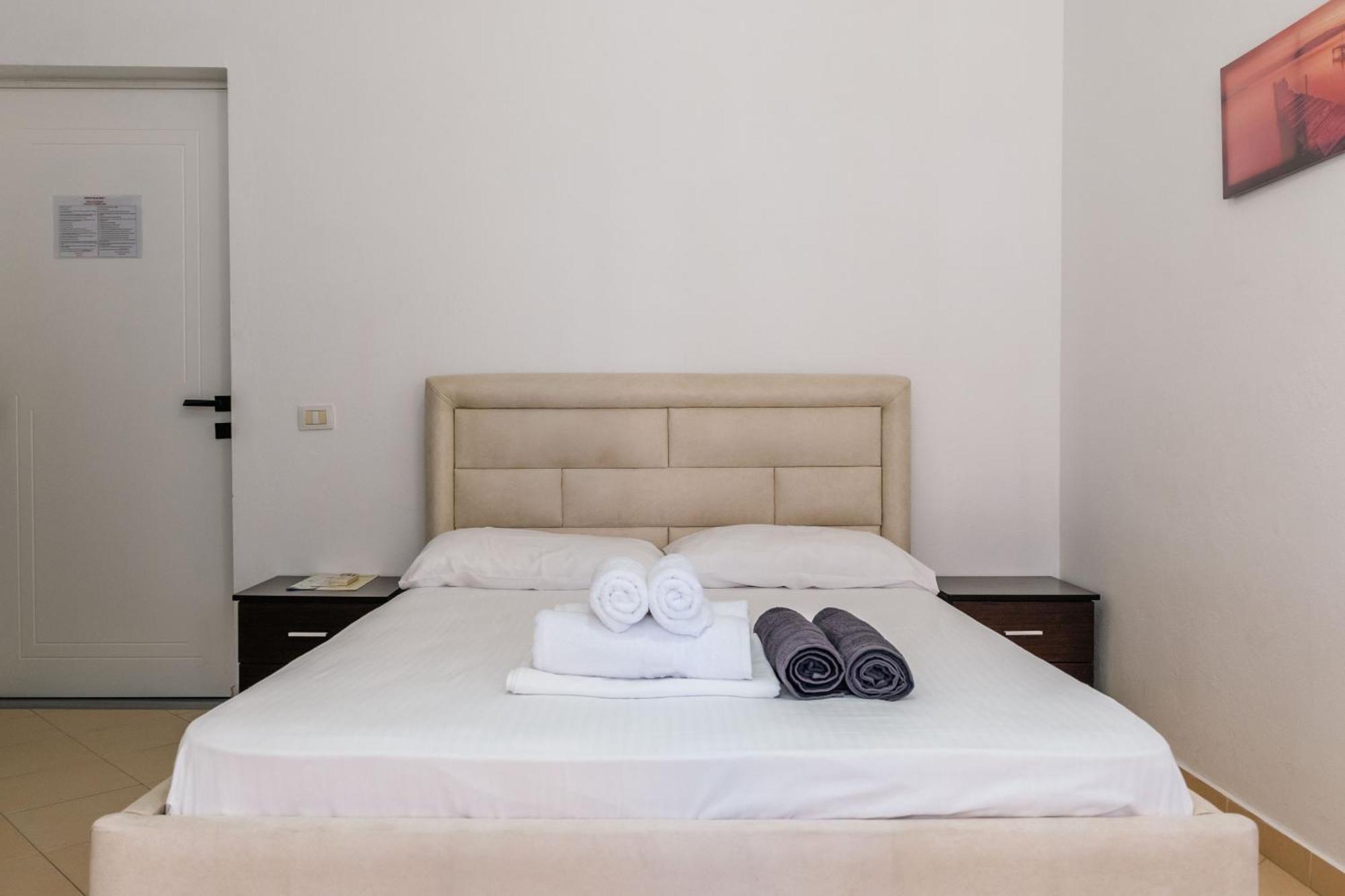 Blue Bay Hotel Sarande Exterior photo