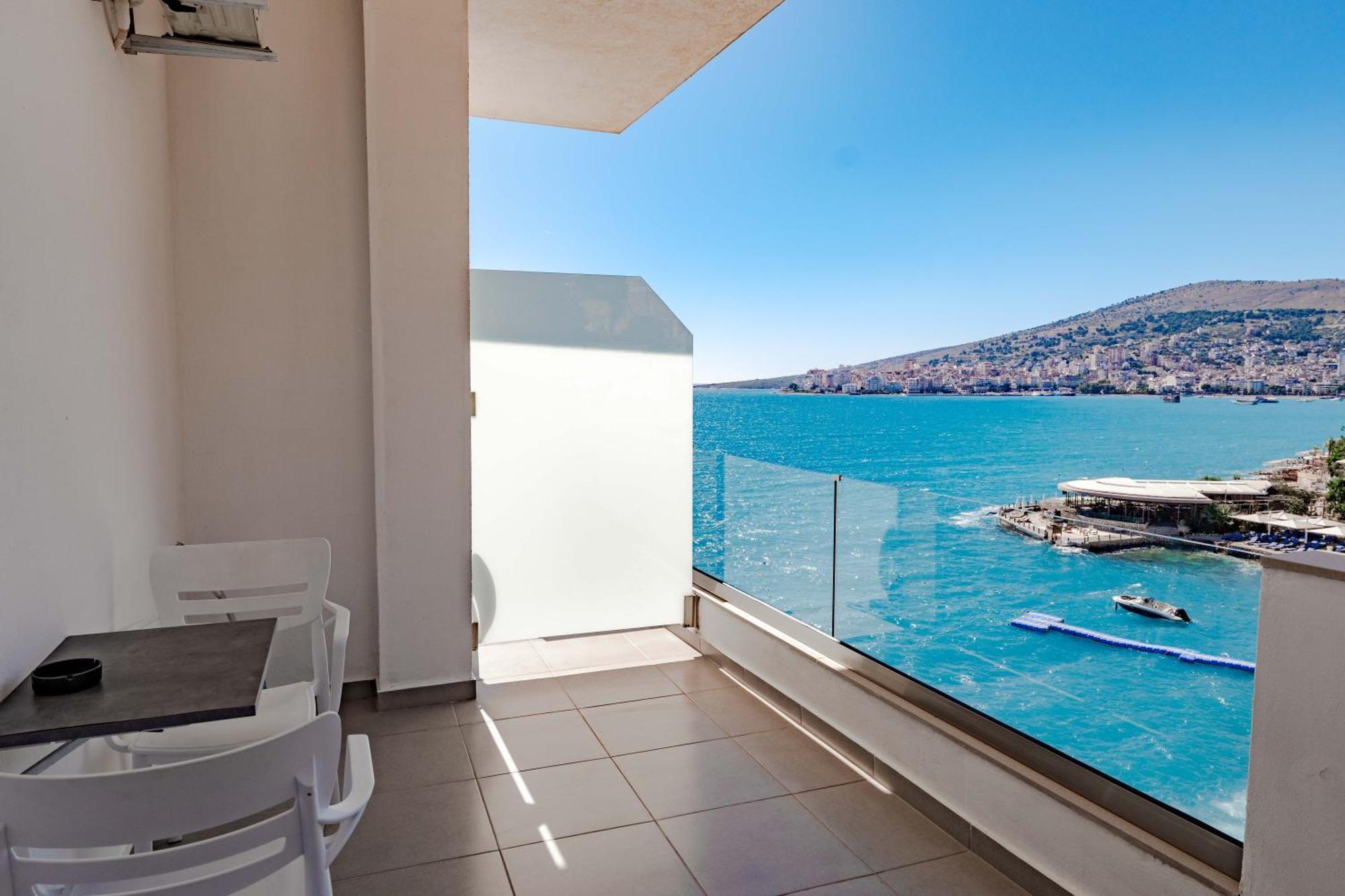 Blue Bay Hotel Sarande Exterior photo