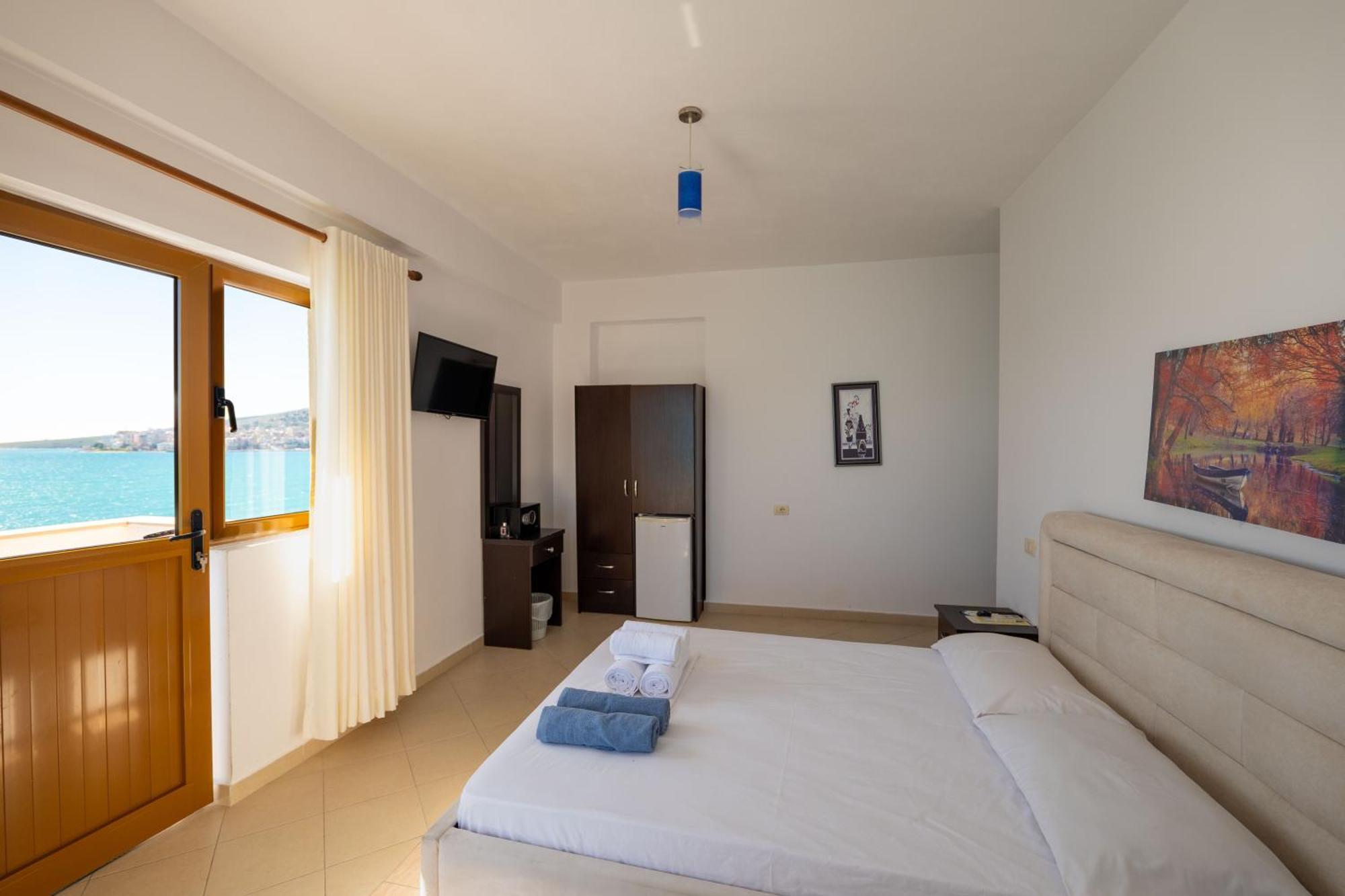 Blue Bay Hotel Sarande Exterior photo