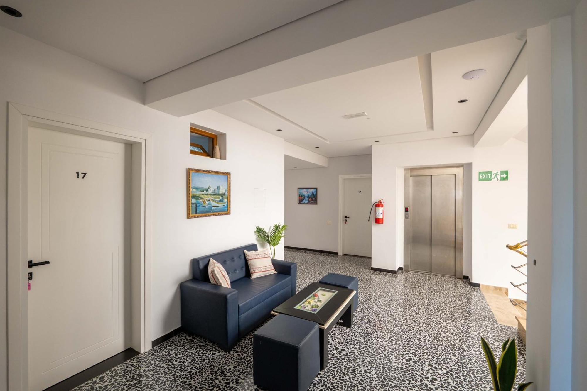 Blue Bay Hotel Sarande Exterior photo